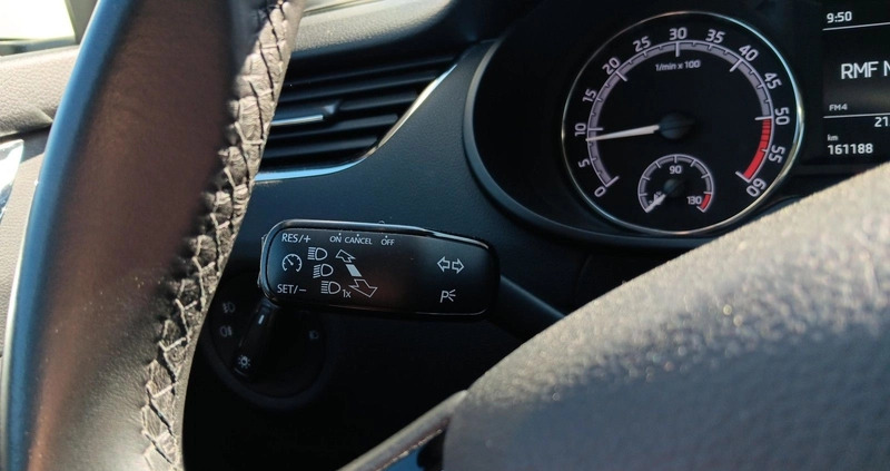 Skoda Octavia cena 59900 przebieg: 161176, rok produkcji 2020 z Słubice małe 562